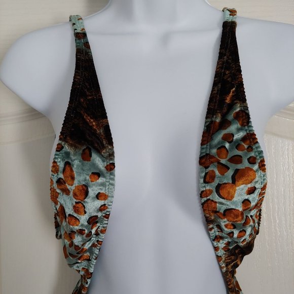 Magic Bikini Leopard Velvet One Piece Suit - Picture 2 of 12